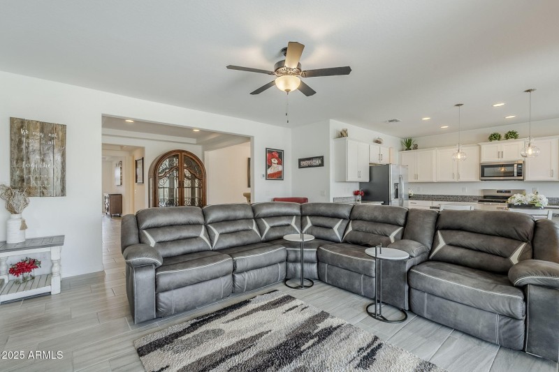 13-web-or-mls-Chevelon-13