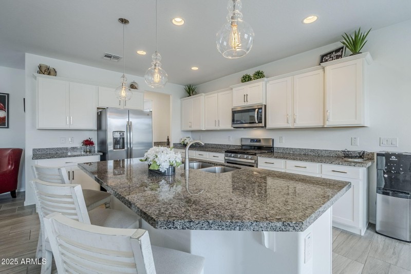 16-web-or-mls-Chevelon-16