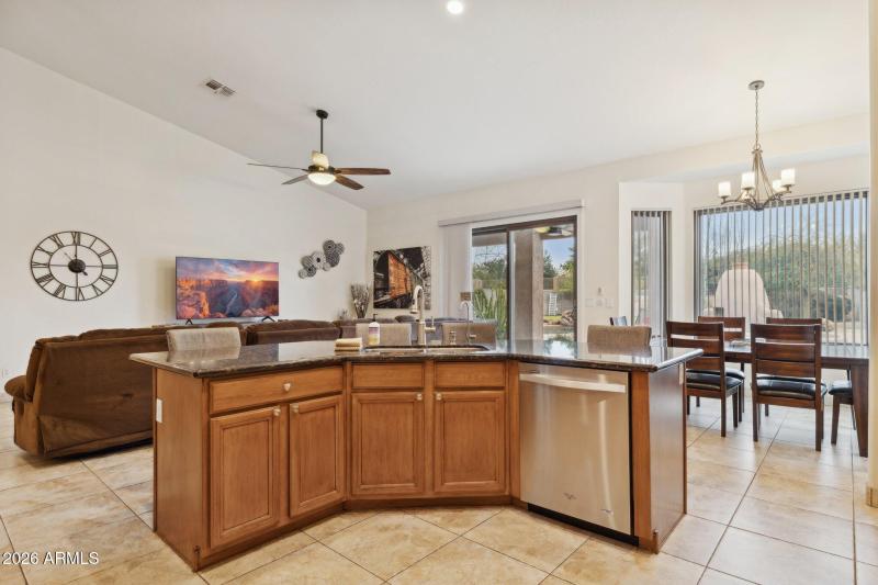 14-web-or-mls-4831-e-fernwood-ct