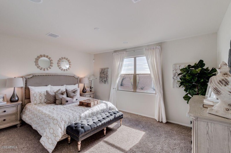 20191001003746214281000000-o