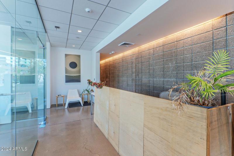 6901 East 1st Street-large-003-005-6901