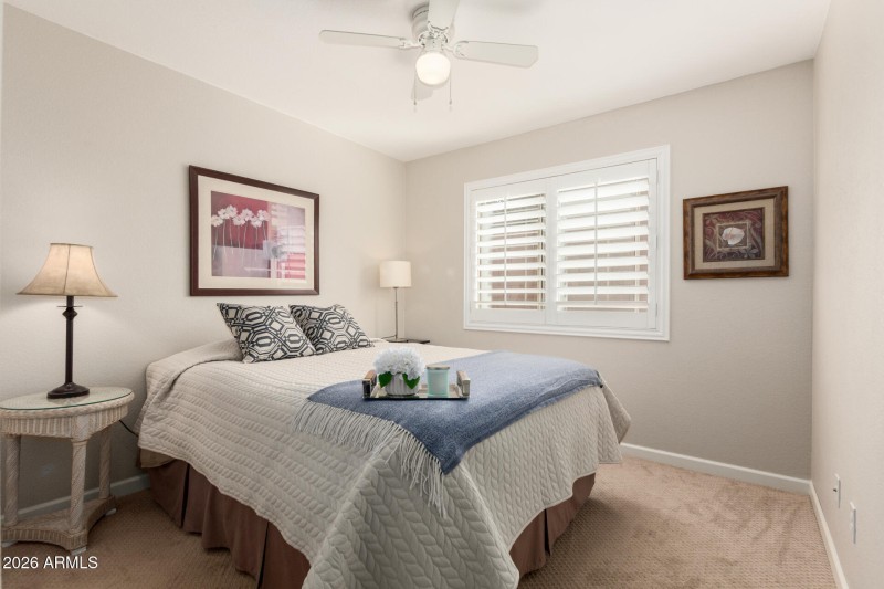 Inviting guest/secondary bedroom