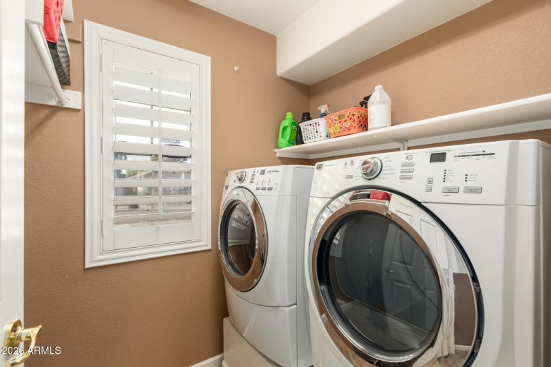 Washer & dryer convey