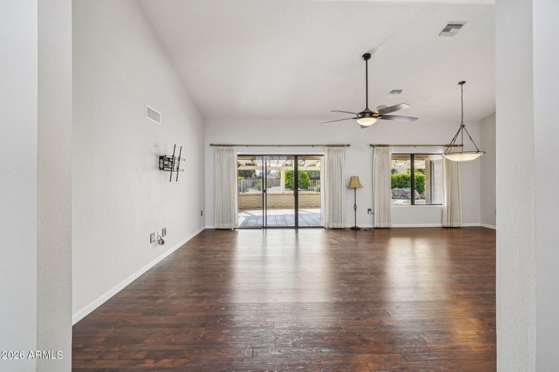 15-web-or-mls-W Antelope Dr-S0301-015