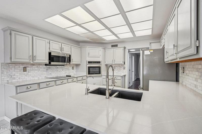 23-web-or-mls-W Antelope Dr-S0301-023