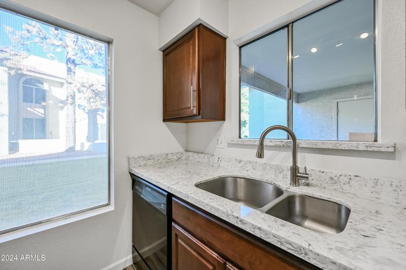 9-10610S48S1081-ocupix