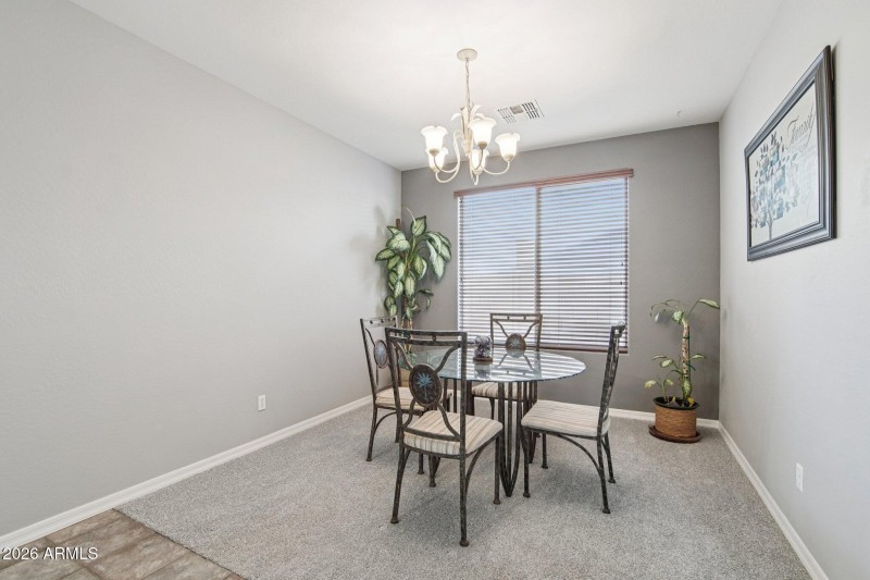 9-web-or-mls-W Bristol Ln-S0301-009