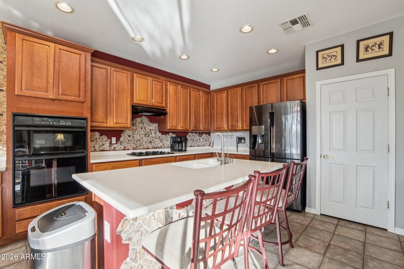 11-web-or-mls-W Bristol Ln-S0301-011