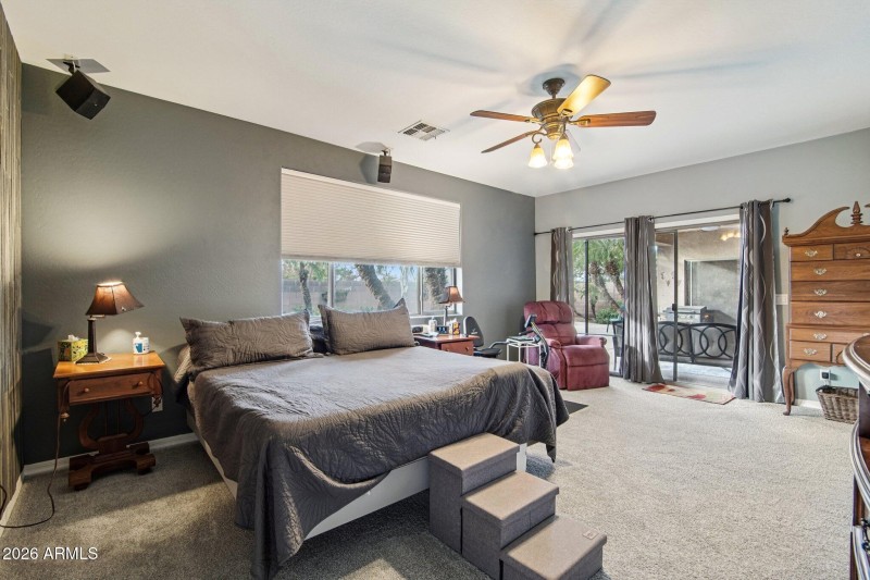 23-web-or-mls-W Bristol Ln-S0301-023