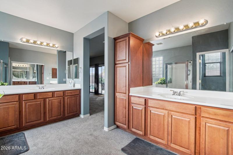 26-web-or-mls-W Bristol Ln-S0301-026