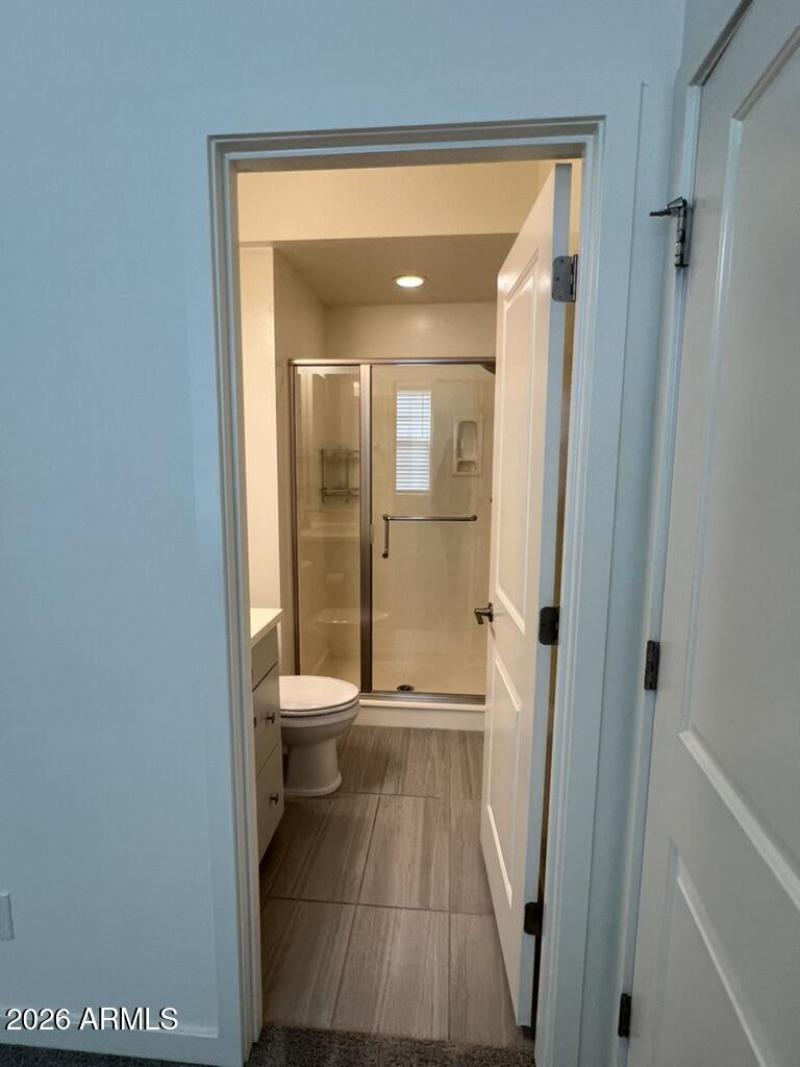 8F3B06F9-4CCF-48D4-845D-FA3DA8027977_1_1