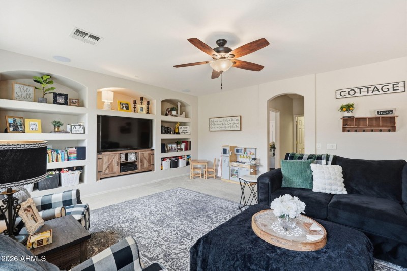 Ideal Entertainment Area!