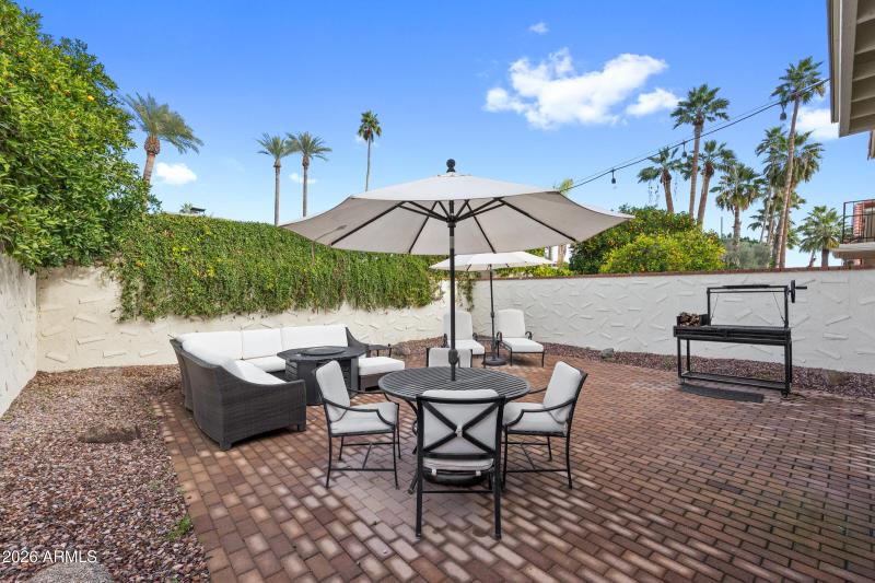 7118 E Buena Terra Way-35