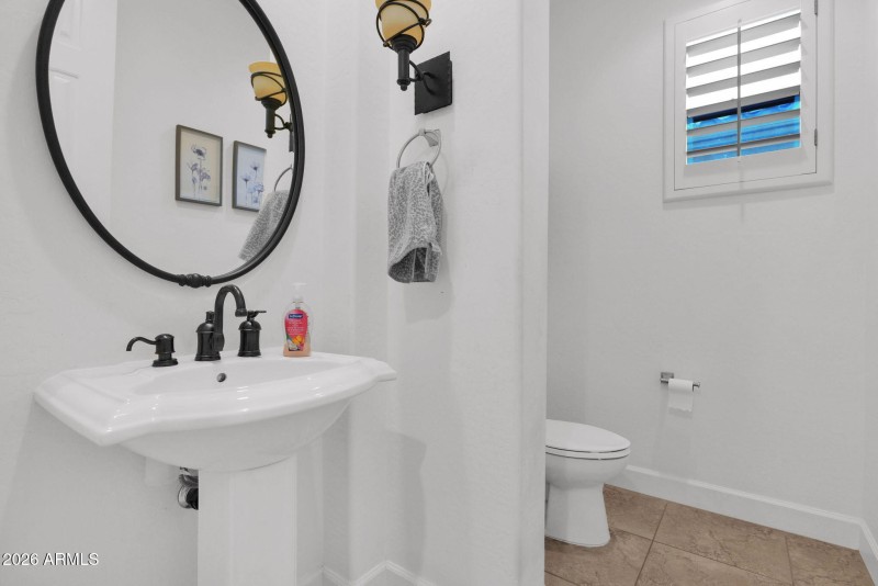 Main level powder bath