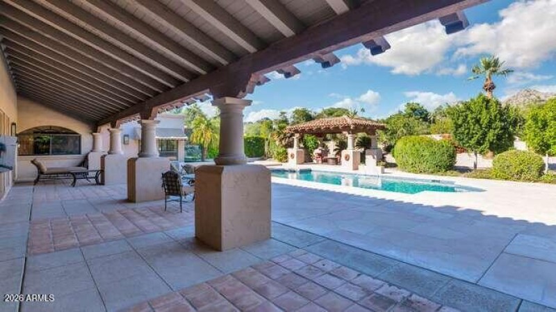 4214 E Claremont Ave-small-049-018-TOD22