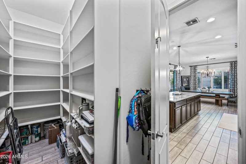 26-28077N100D-ocupix-12-30