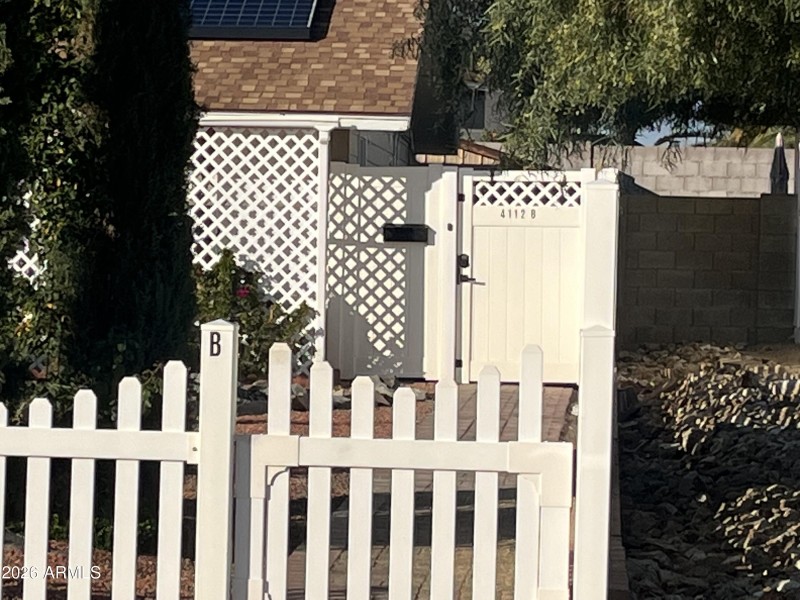 57995038-83DD-4F80-8F10-533428661977