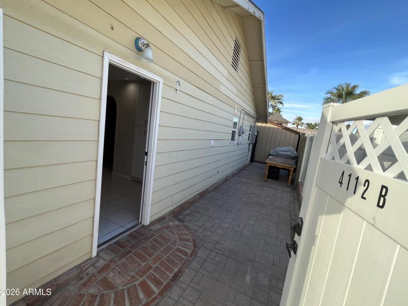 83F979E7-D7BD-4791-9852-08E43E906783