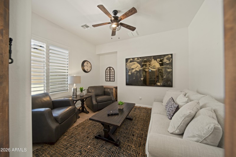 3623 Stampede Dr00021