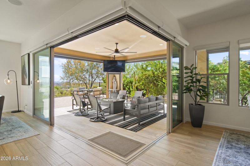 3623 Stampede Dr00037