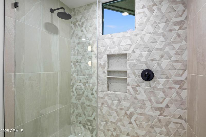 045_Guest Bath 2 Shower