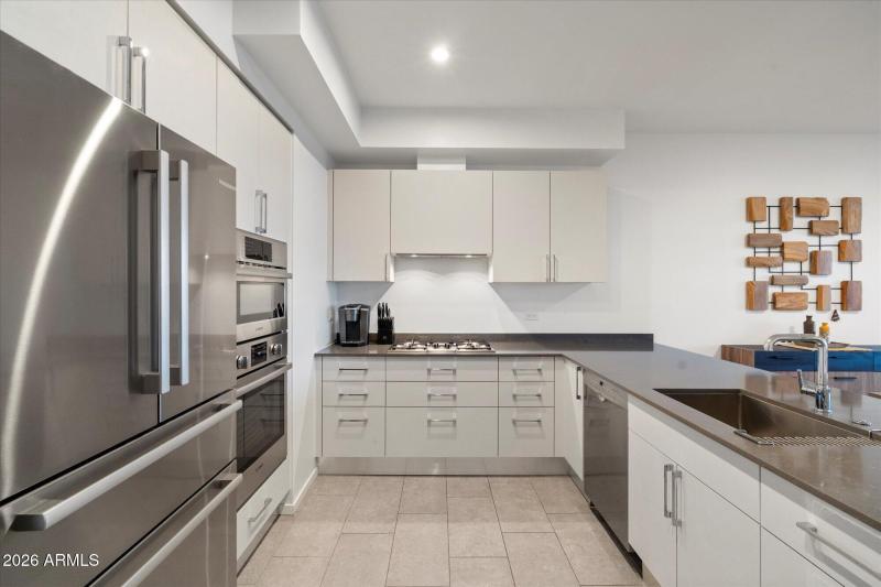 Contemporary Chef’s Kitchen