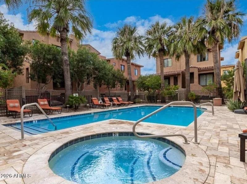 Screenshot_20251206_211109_Gallery