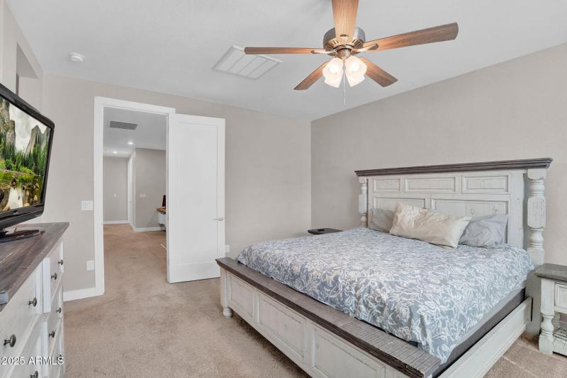 18-web-or-mls-3855 S mcqueen Rd 73-18