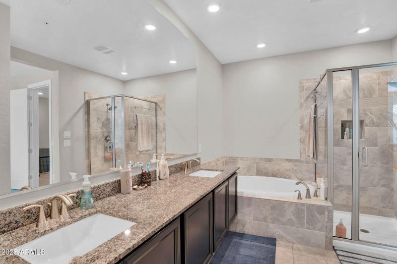 21-web-or-mls-3855 S mcqueen Rd 73-21