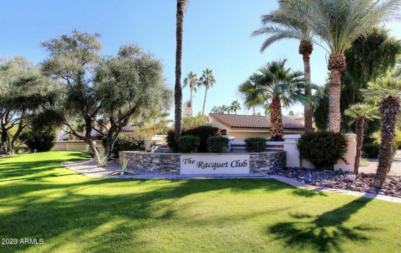 The Racquet Club Entry Sign