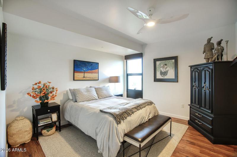 200 W PORTLAND ST 822