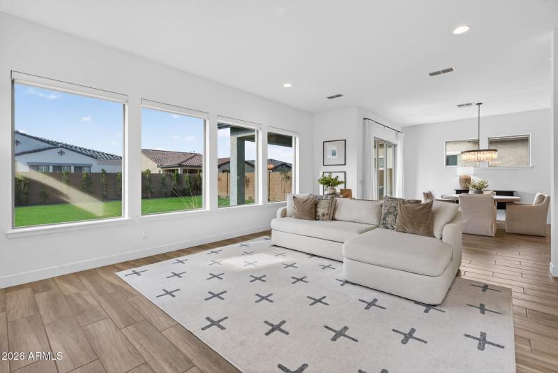 20-web-or-mls-KLR Br (51)