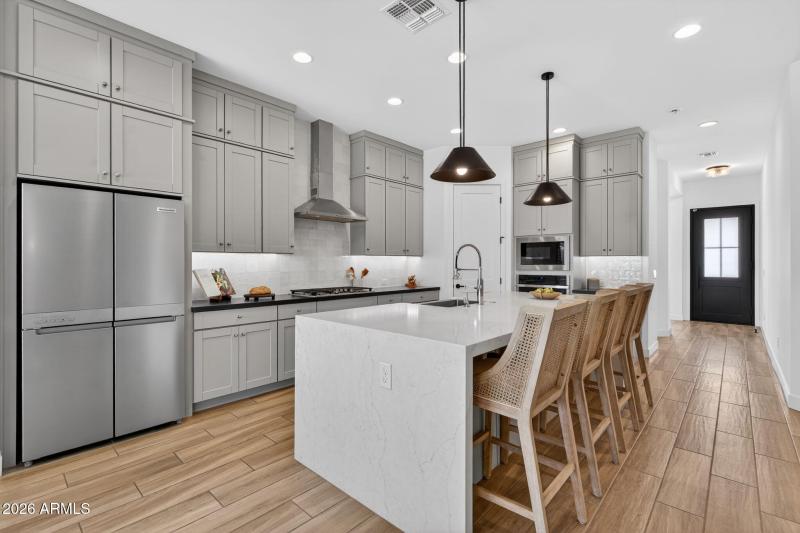 11-web-or-mls-KLR Br (22)