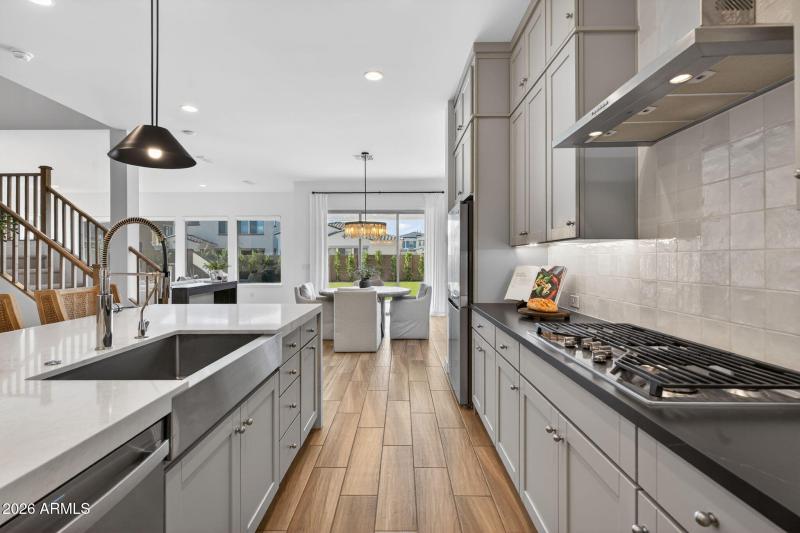 9-web-or-mls-KLR Br (16)