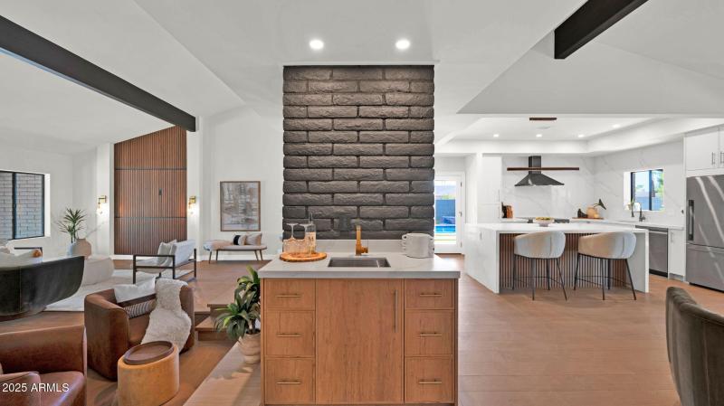 21-web-or-mls-P1131918