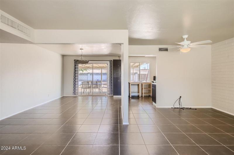 3213 N 63rd Pl - Web Quality - 007 - 09