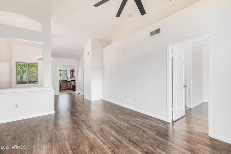 Fresh paingt throughout