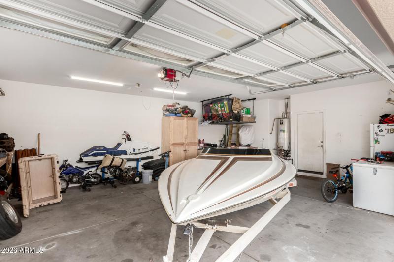 2.5 Car Garage