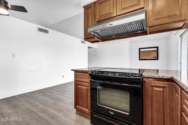 2024 E Rice Dr-15_(2048)