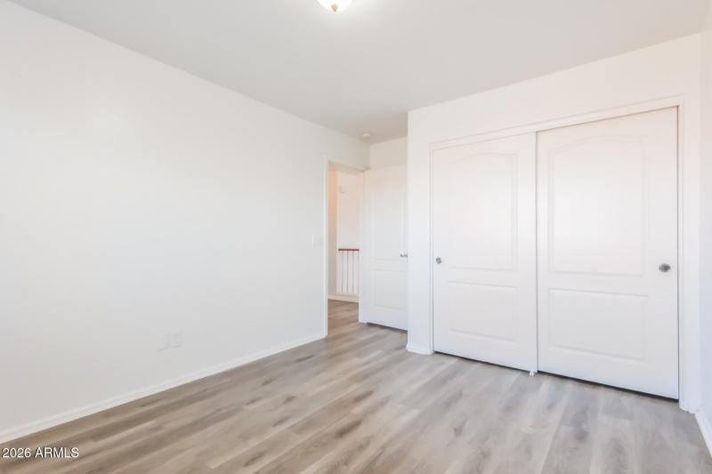 018-photo-bedroom-15048286