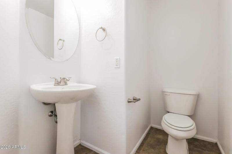 020-photo-powder-room-15048272