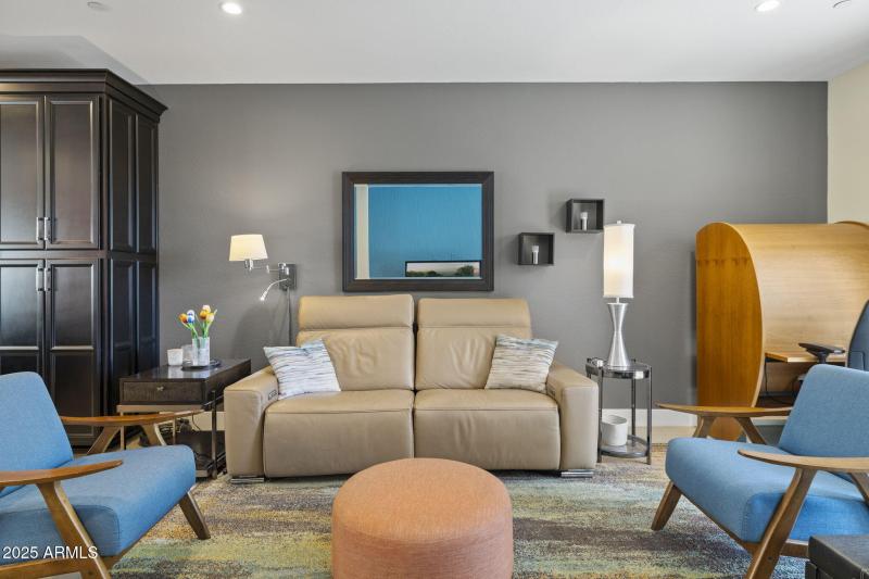 820 N 8th Ave 22 Phoenix - Living 3