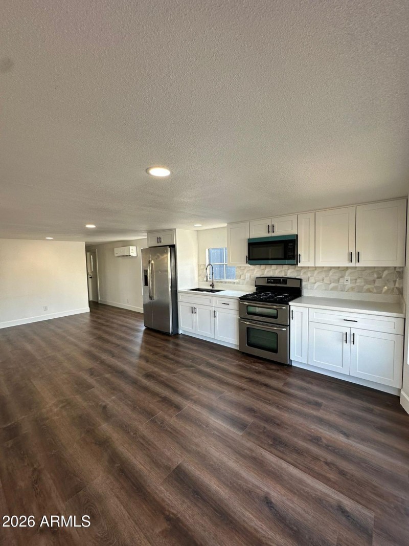 PHOTO-2025-06-03-19-44-32 2