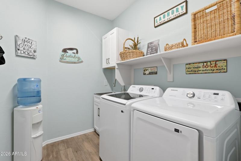 laundry room (1)