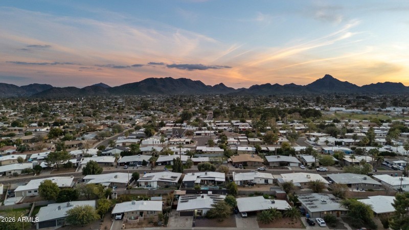 Outdoor enthusiasts will love location!