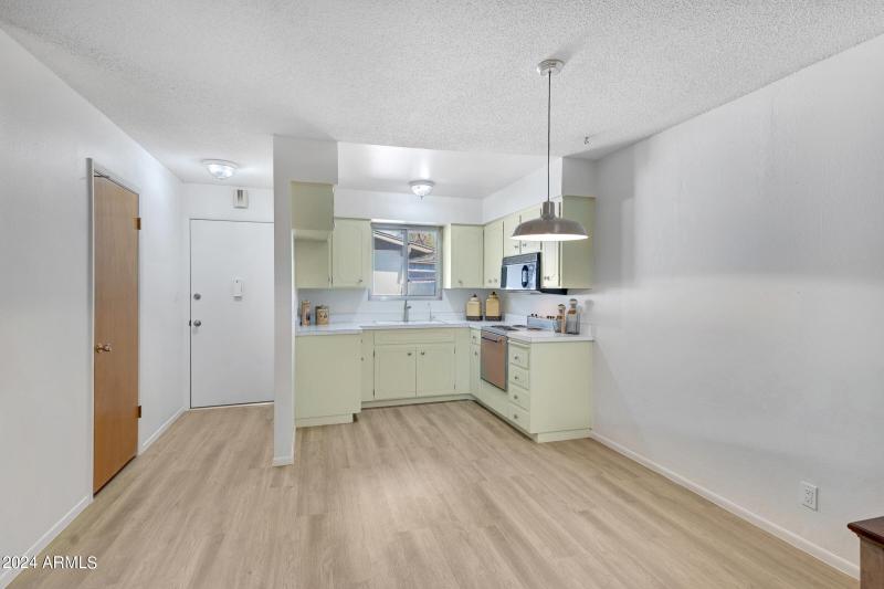 6721 E McDowell Rd G316-7