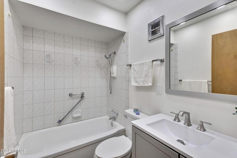 6721 E McDowell Rd G316-13