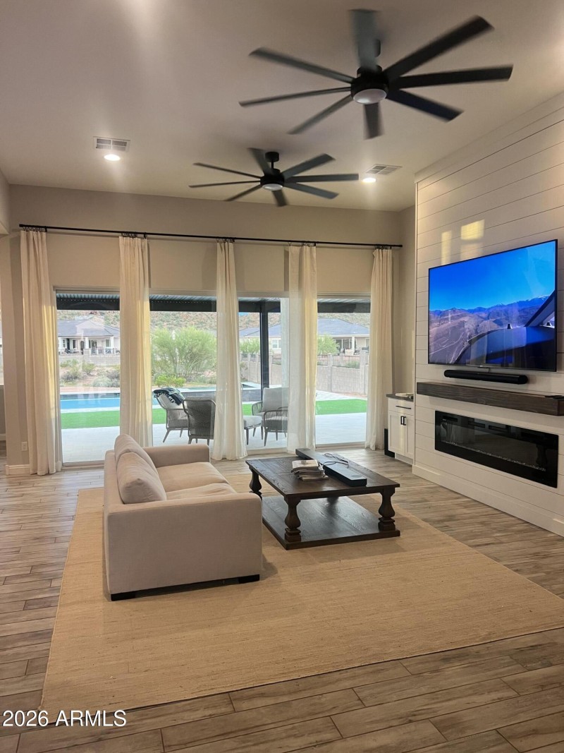 santan family room_3