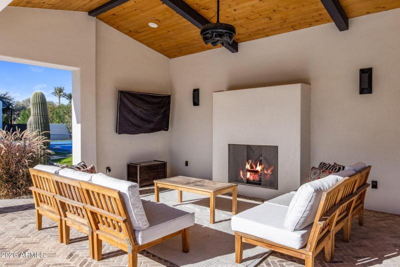 32-web-or-mls-D46A8204