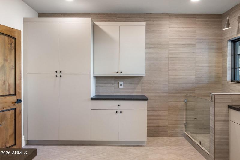 64-web-or-mls-D46A8382 copy